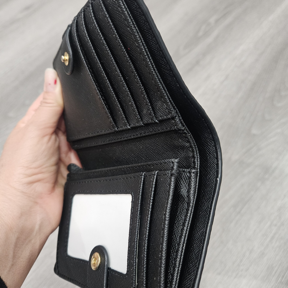 Michael Kors Black Wallet With Card Holder - Picture 3 of 4